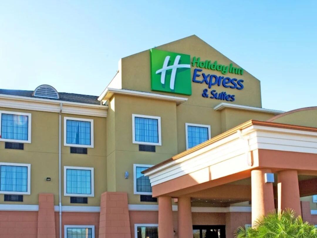 Picture of Holiday Inn and Suites 