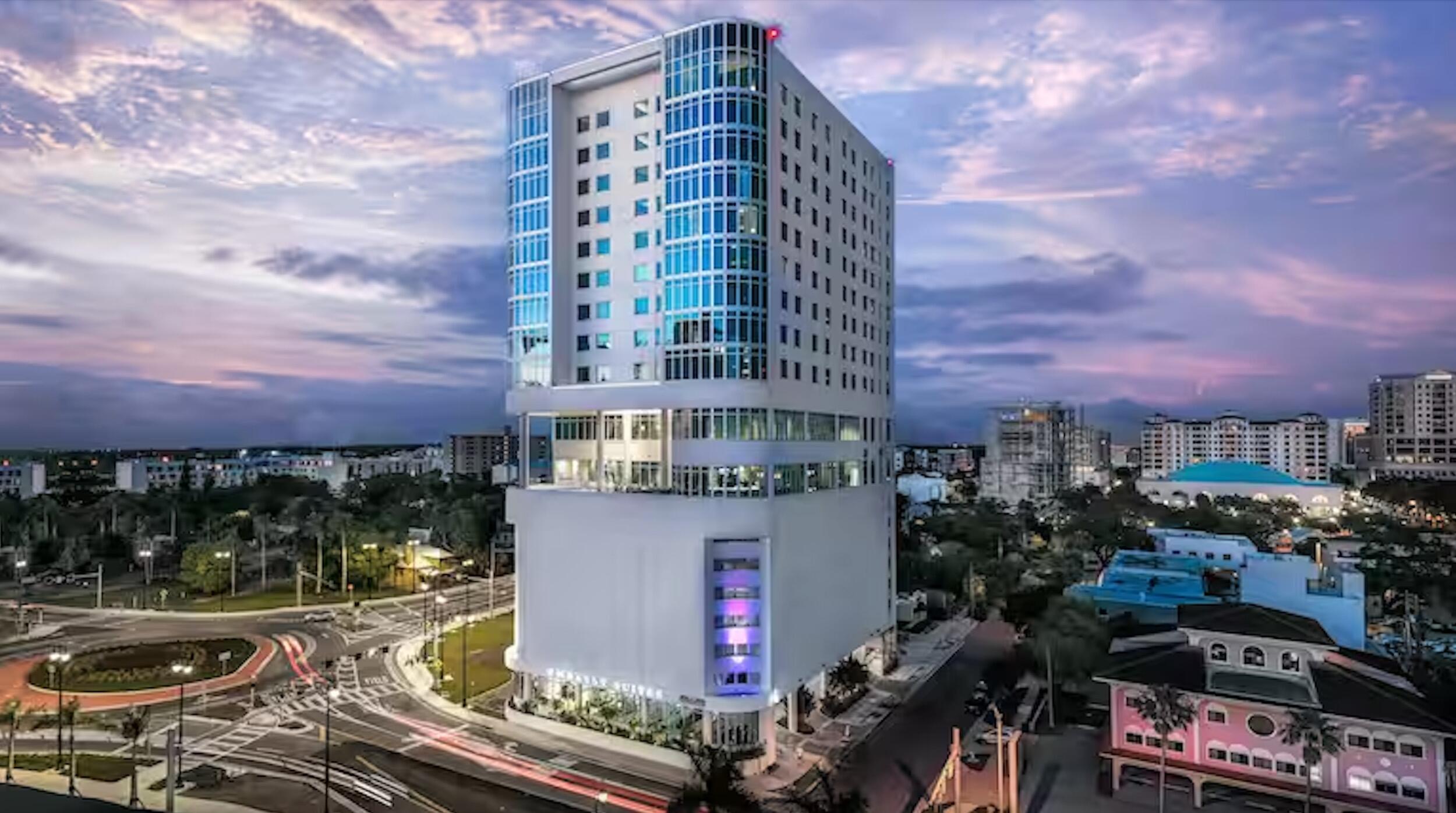 Picture of Embassy Suites by Hilton Sarasota