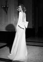 Viktor&Rolf Mariage PLUNGING BOW-BACK MERMAID Mermaid Wedding Dress - thumbnail - 2