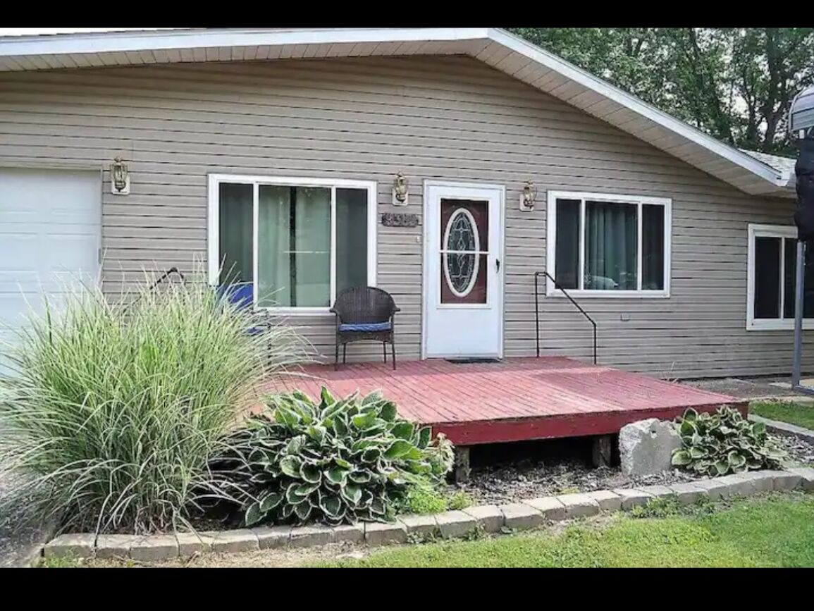 Picture of Sovereign Lake House