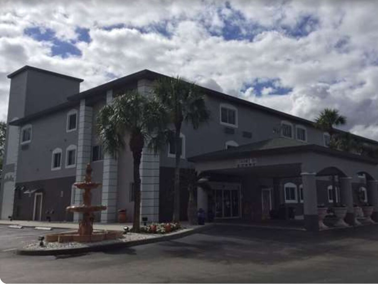 Picture of Days Inn & Suites by Wyndham Bonita Springs North Naples