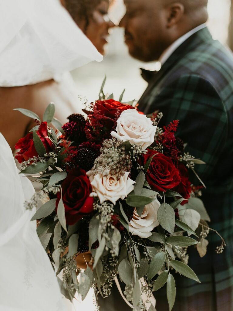 winter bouquet flowers wedding