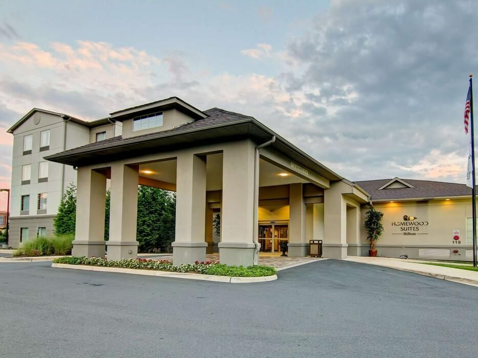 Picture of Homewood Suites by Hilton Leesburg, VA