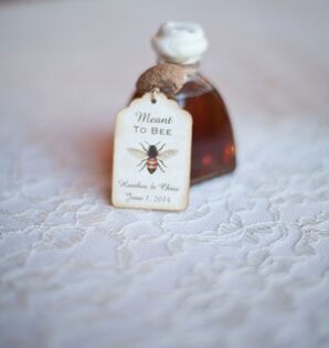 Jars of Honey as Wedding Favors