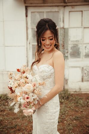 Bride with Romantic Bouquet in Shades of Pink and Red