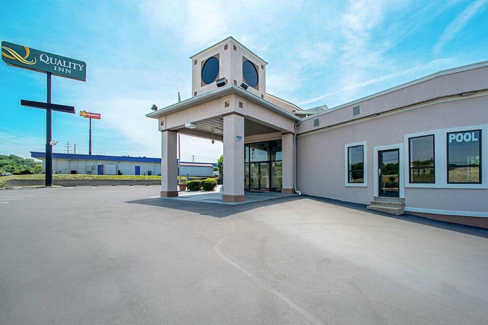 Picture of Quality Inn Near Six Flags St. Louis