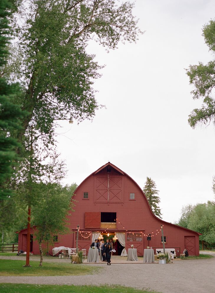 A Chic, Upscale Country Wedding at Snake River Ranch in Wilson, Wyoming