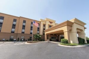 Picture of Hampton Inn Winfield