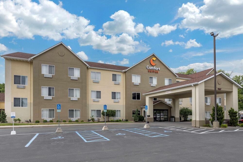 Picture of Comfort Suites Auburn near I-69
