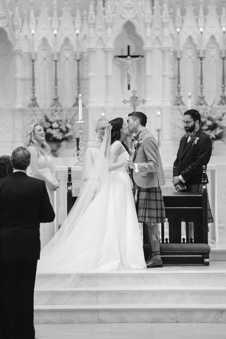 Nina's something borrowed was her gorgeous veil, which she borrowed from a family friend. She loved how the Swarovski crystals on the veil matched her Valentini Spose ball gown.