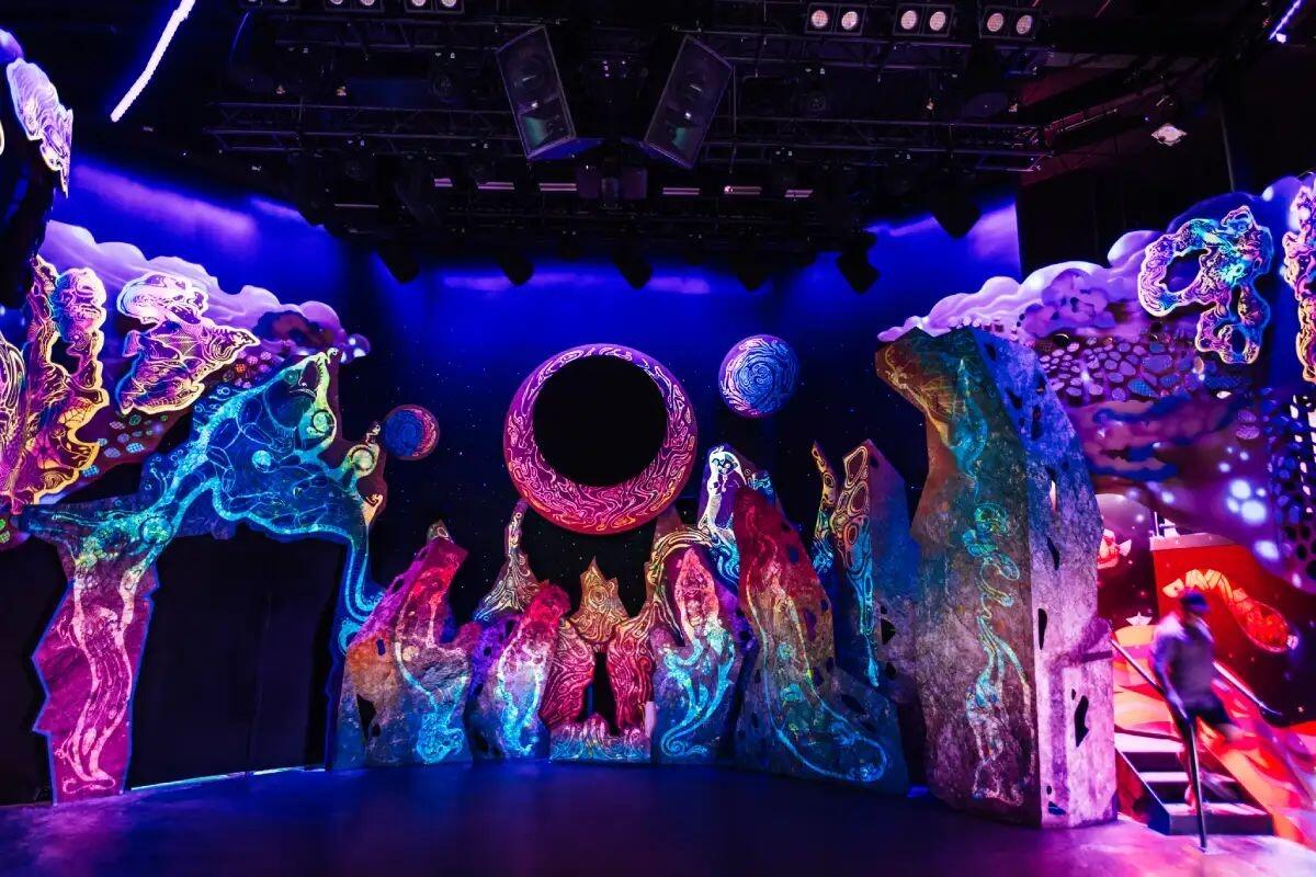 Picture of Meow Wolf Houston's Radio Tave