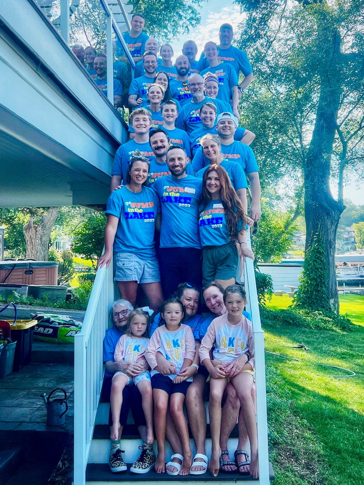 Jess meets most of the Allen family (mom's side) during a family reunion!