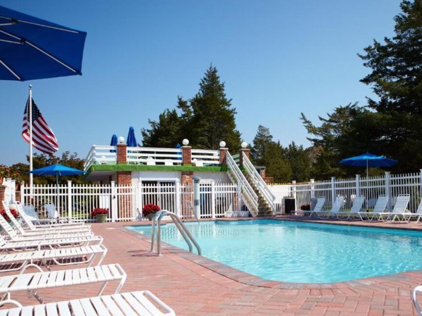 Picture of Breezeway Resort