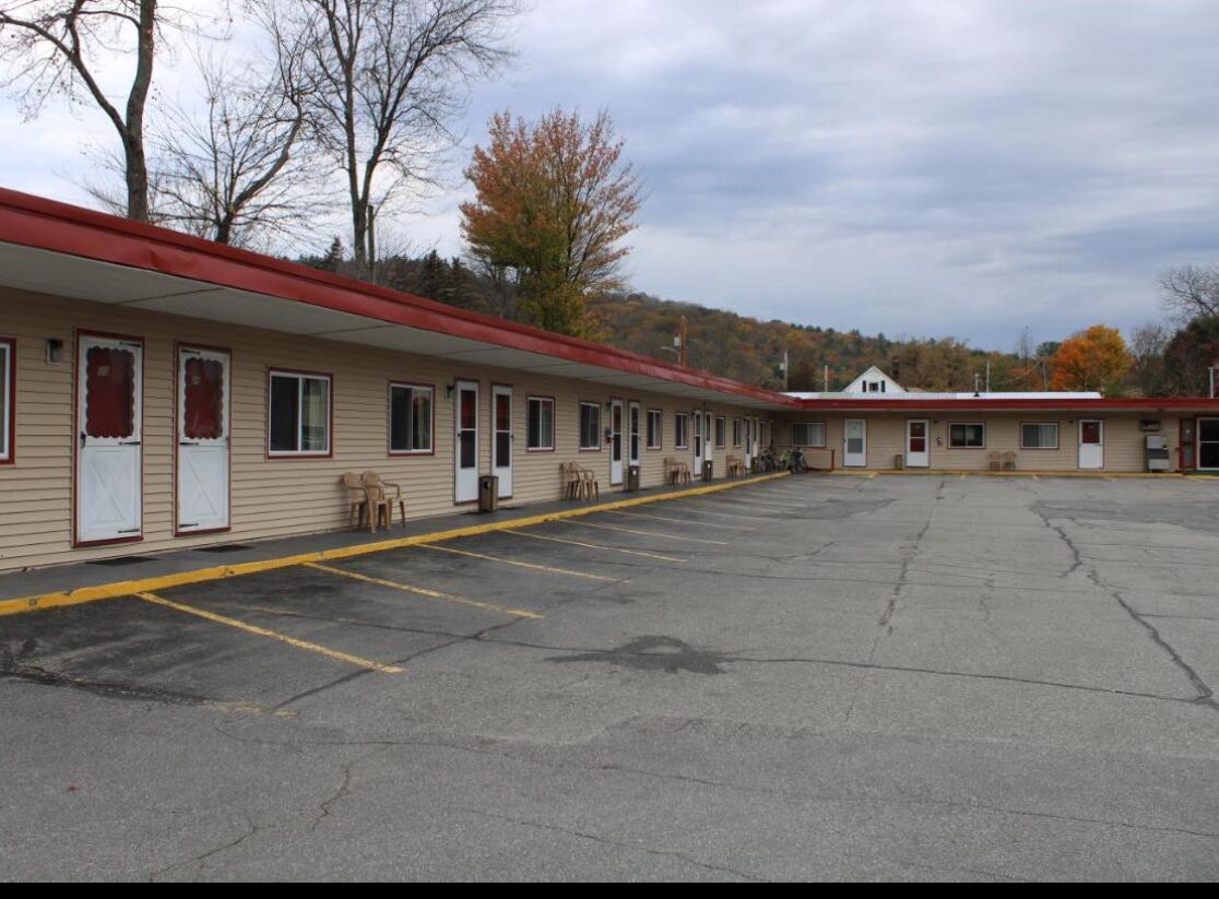 Picture of Claremont Motor In