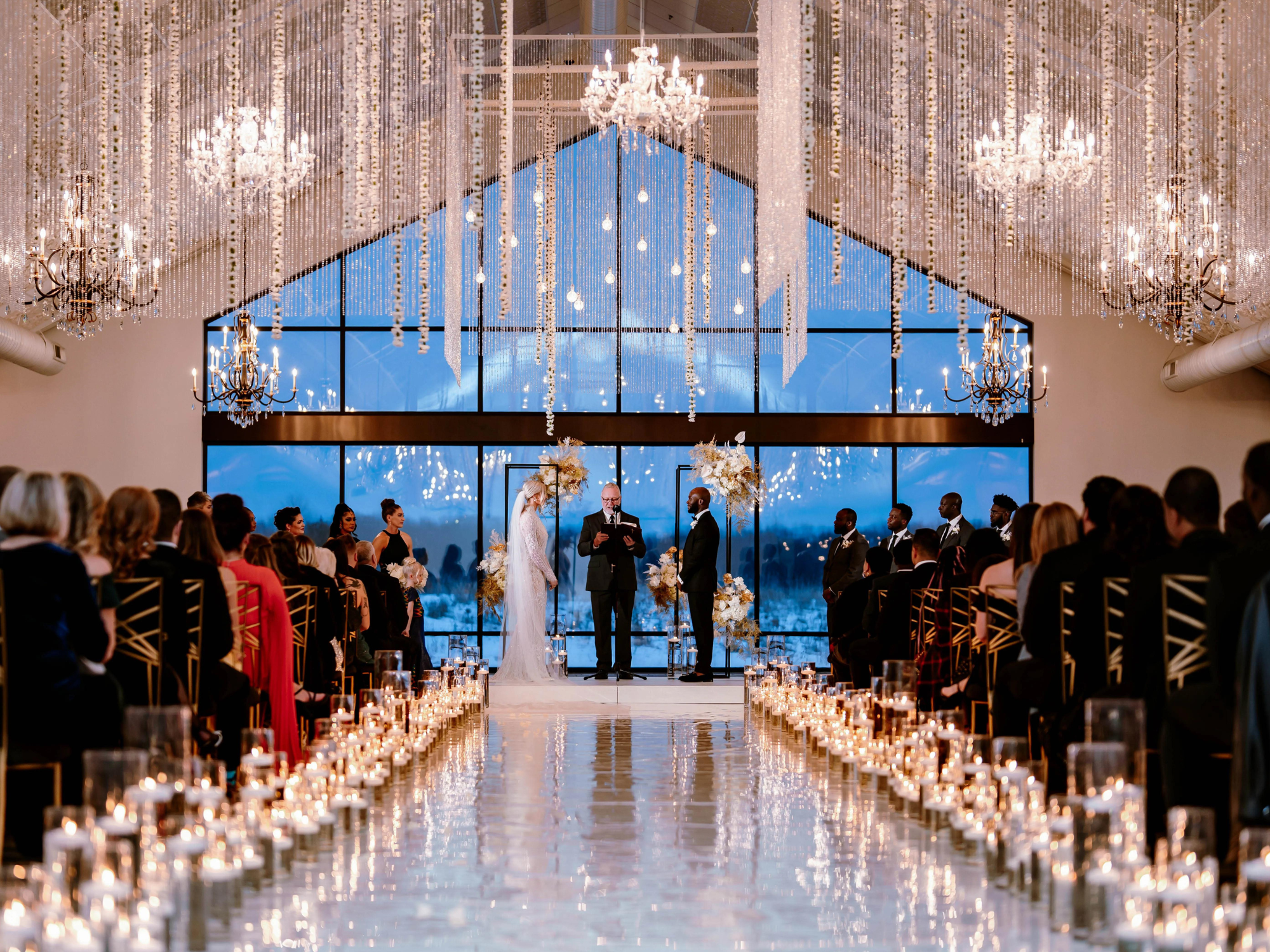 12 Winter Wedding Venues in Minnesota for Snowy MN Season
