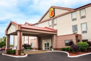 Picture of Super 8 by Wyndham Pevely