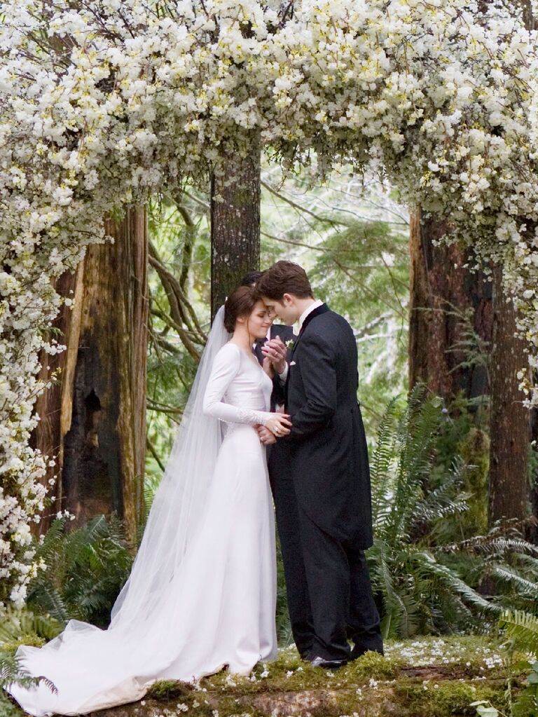7 Famous Carolina Herrera Wedding Dresses Worn by Celebrities