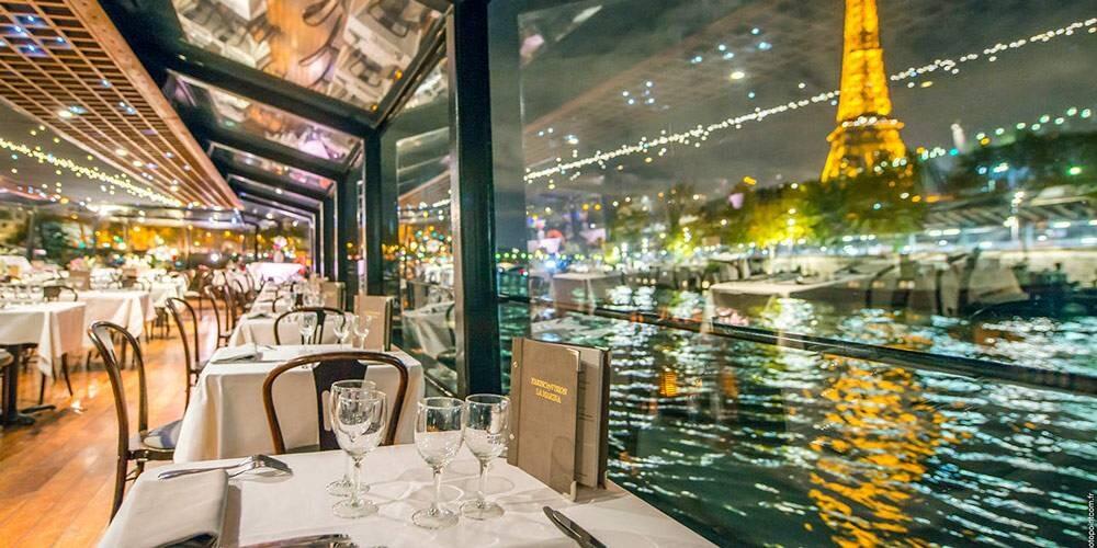 Picture of Dinner Cruise on the Bateaux-Mouches