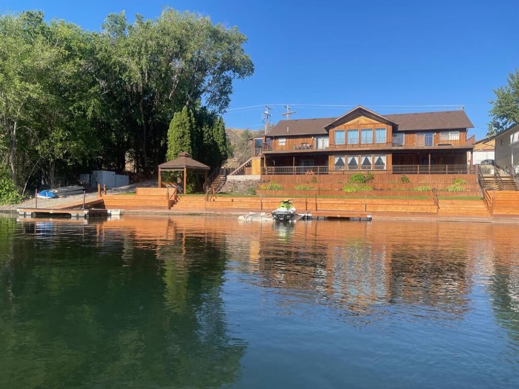 Picture of 1,000 Springs Riverhouse