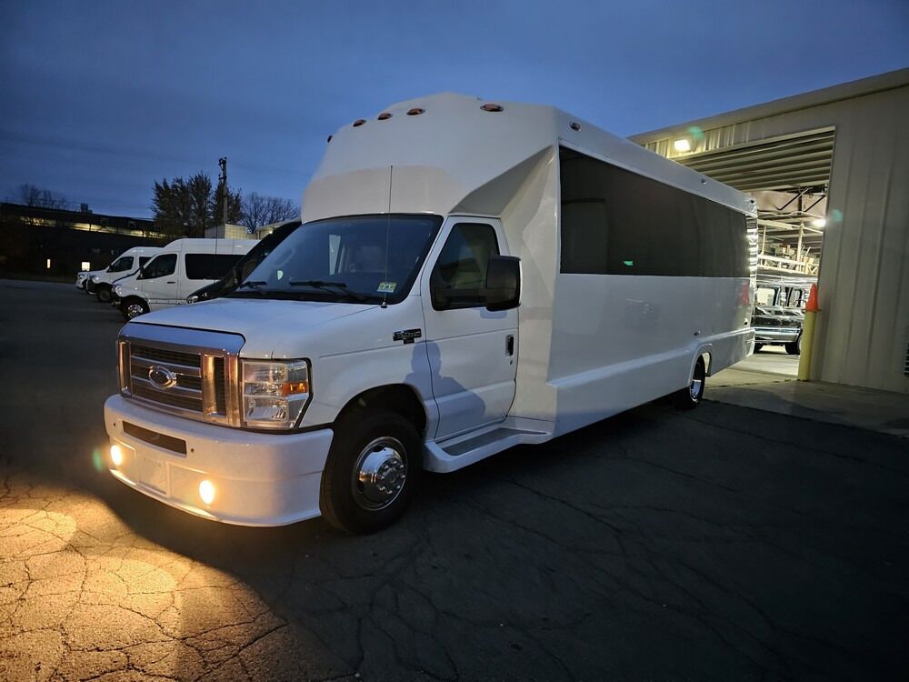 Picture of Accent Luxury Limo