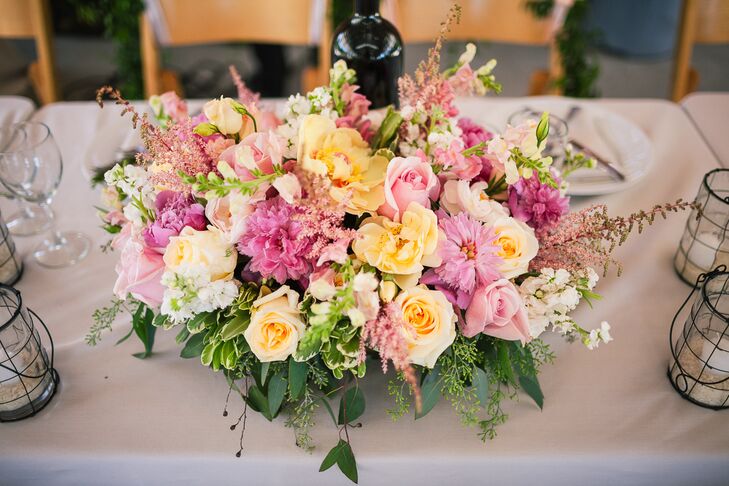 Lush Pastel Dining-Table Centerpiece