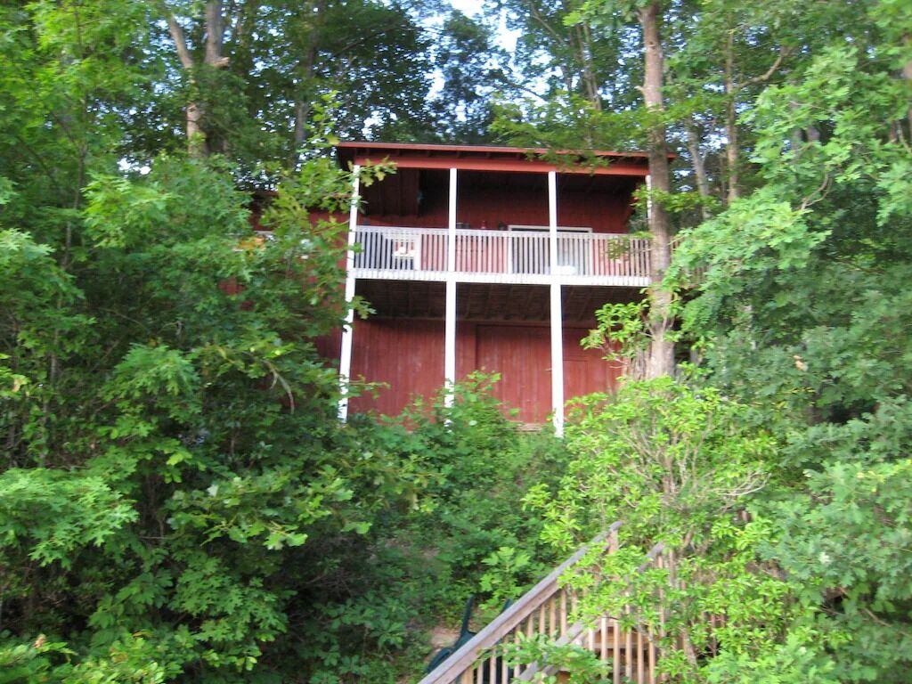 Picture of Private Waterfront Hideaway