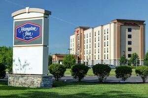 Picture of Hampton Inn Neptune / Wall