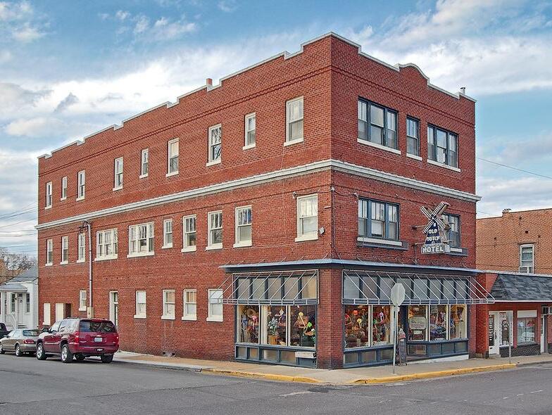 Picture of Old Dutch Hotel & Tavern