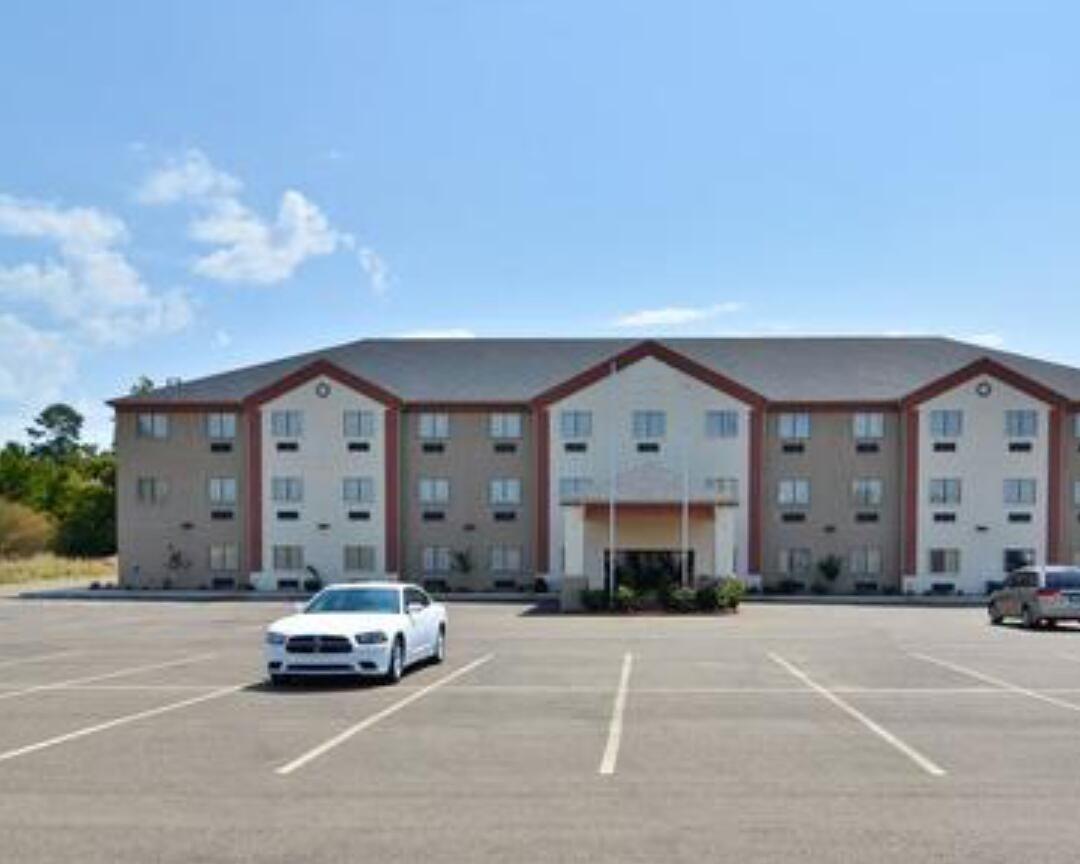 Picture of Hiway Inn Express Hotel
