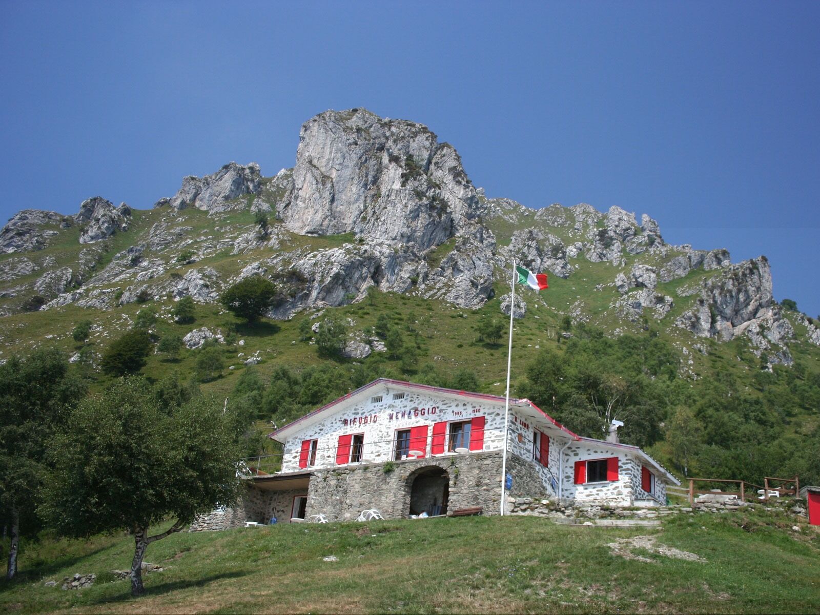 Picture of Montaigne Hut Menaggio