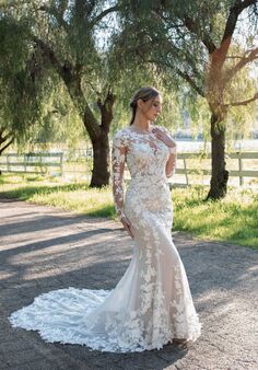 Essense of Australia D3776 Fit-and-Flare Wedding Dress