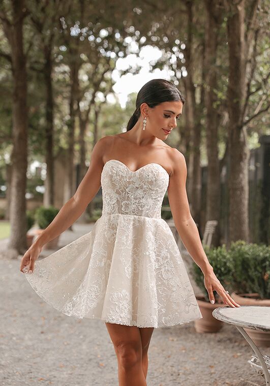 Essense of Australia D4133 Ball Gown Wedding Dress - 3