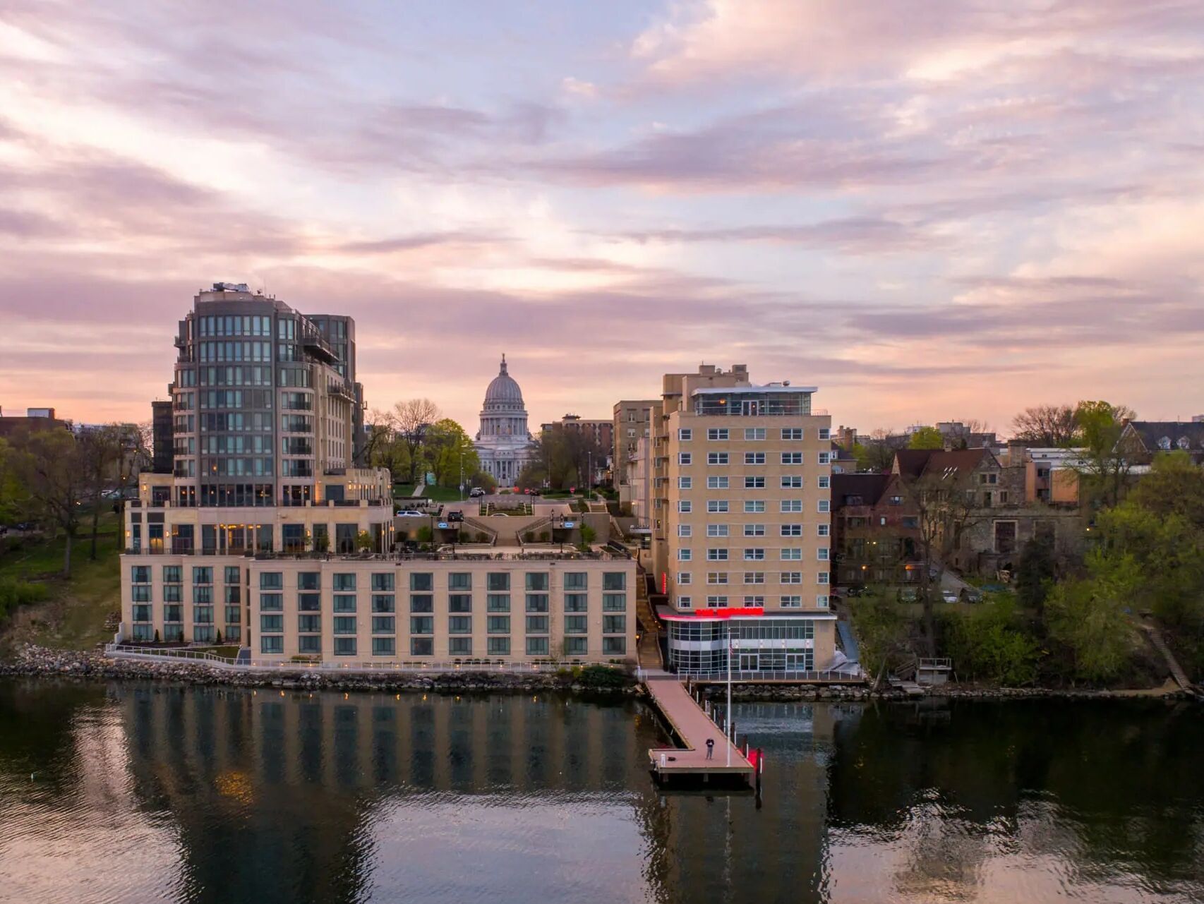 Picture of The Edgewater Hotel