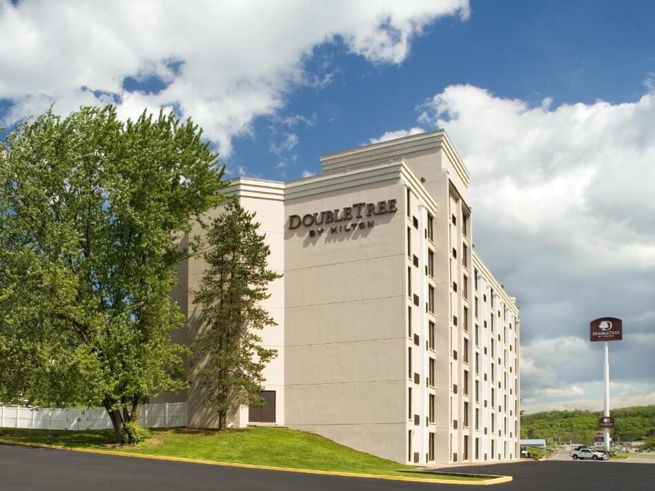 Picture of DoubleTree by Hilton Hotel Pittsburgh - Meadow Lands
