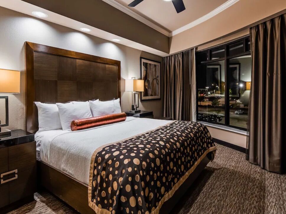Picture of Best Western Premier Crown Chase Inn & Suites