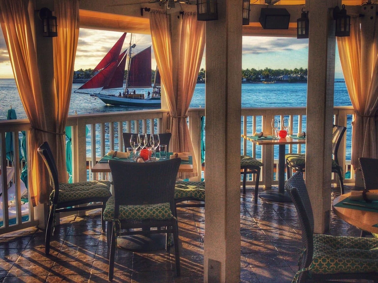 Picture of Hot Tin Roof Restaurant