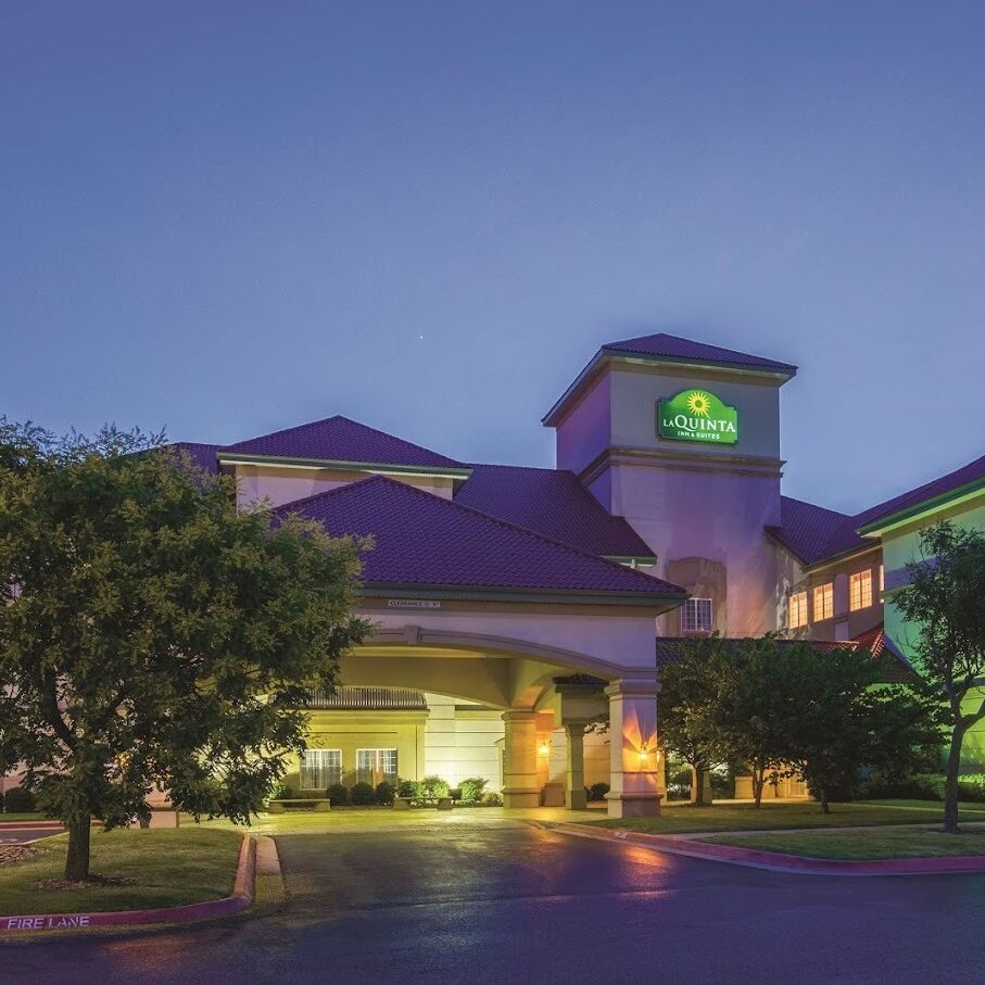 Picture of La Quinta Inn & Suites by Wyndham Bentonville