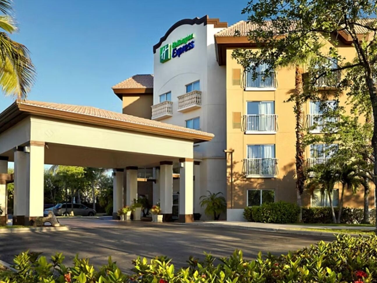 Picture of Holiday Inn Express & Suites Naples Downtown - 5th Avenue, an IHG Hotel