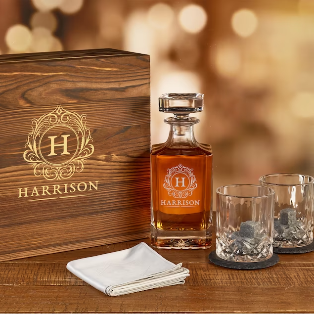 Decanter set from OakAndBarrelShop for the best 25th anniversary gifts
