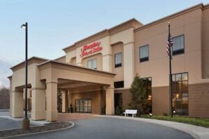 Picture of Hampton Inn & Suites Mahwah