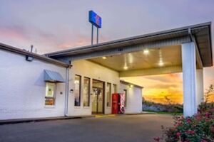Picture of Motel 6 Grand Rivers KY