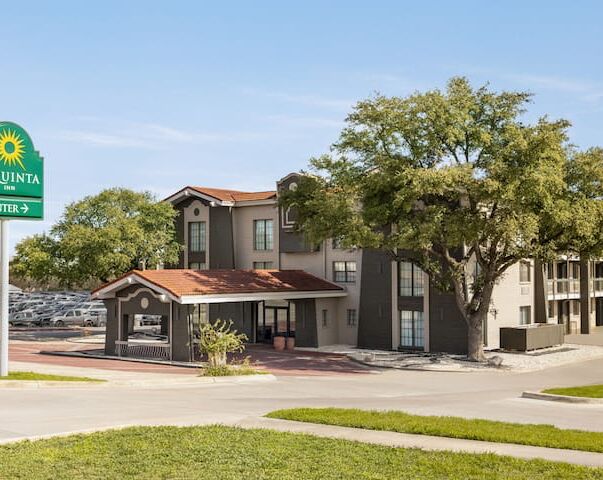 Picture of La Quinta Inn