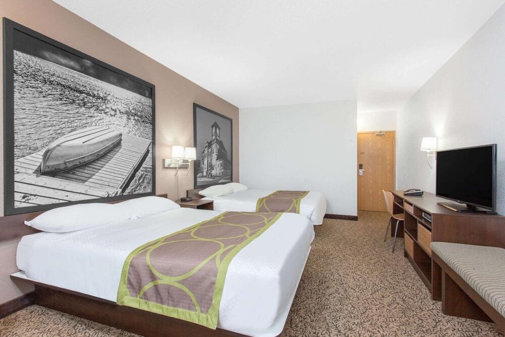 Picture of Super 8 by Wyndham Kenora
