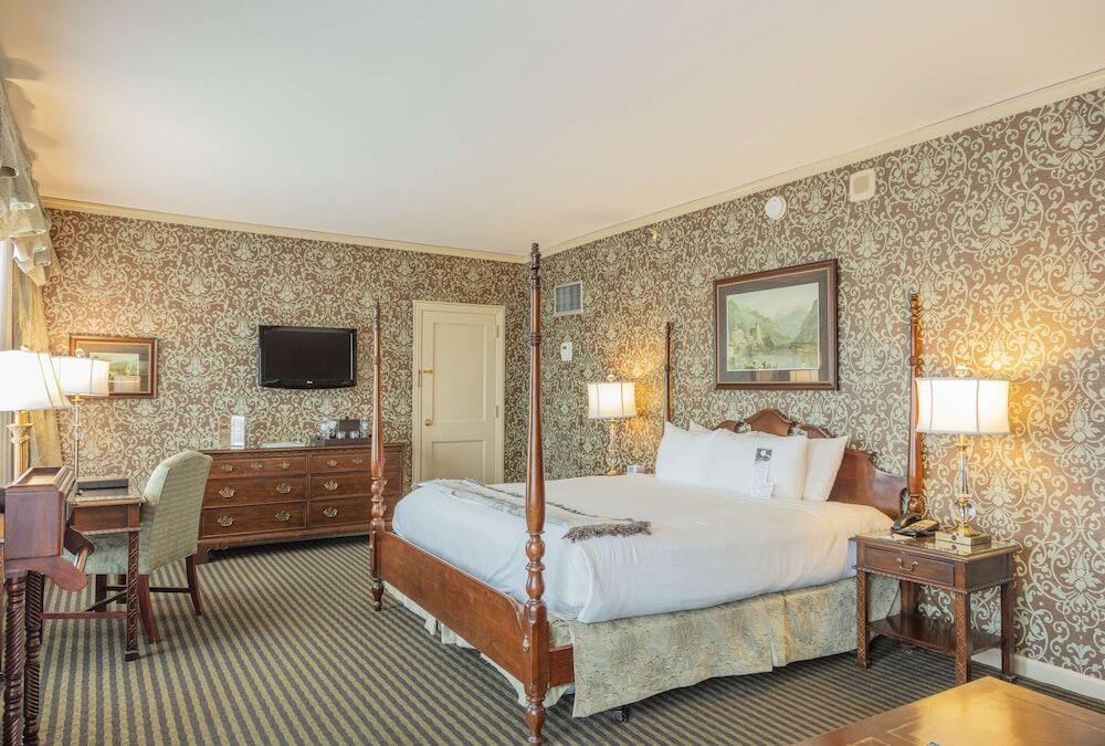 Picture of The Brown Hotel