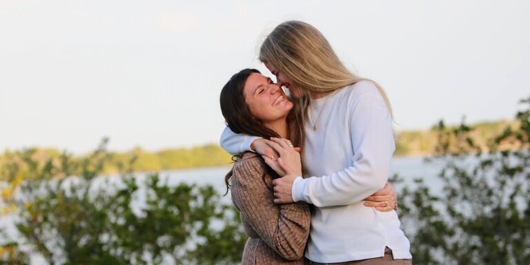 Mia & Trista Home Page Banner