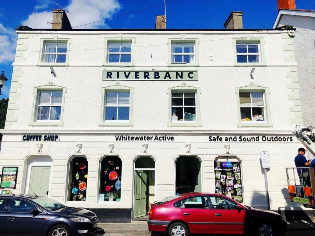 Picture of Riverbanc Cafe & Hotel