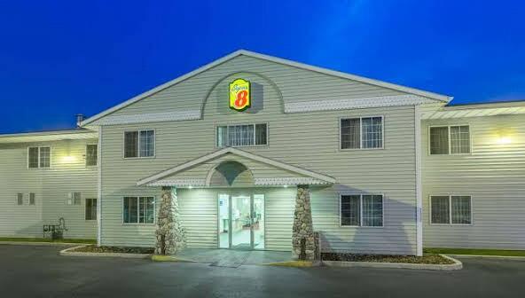 Picture of Super 8 by Wyndham Hamilton