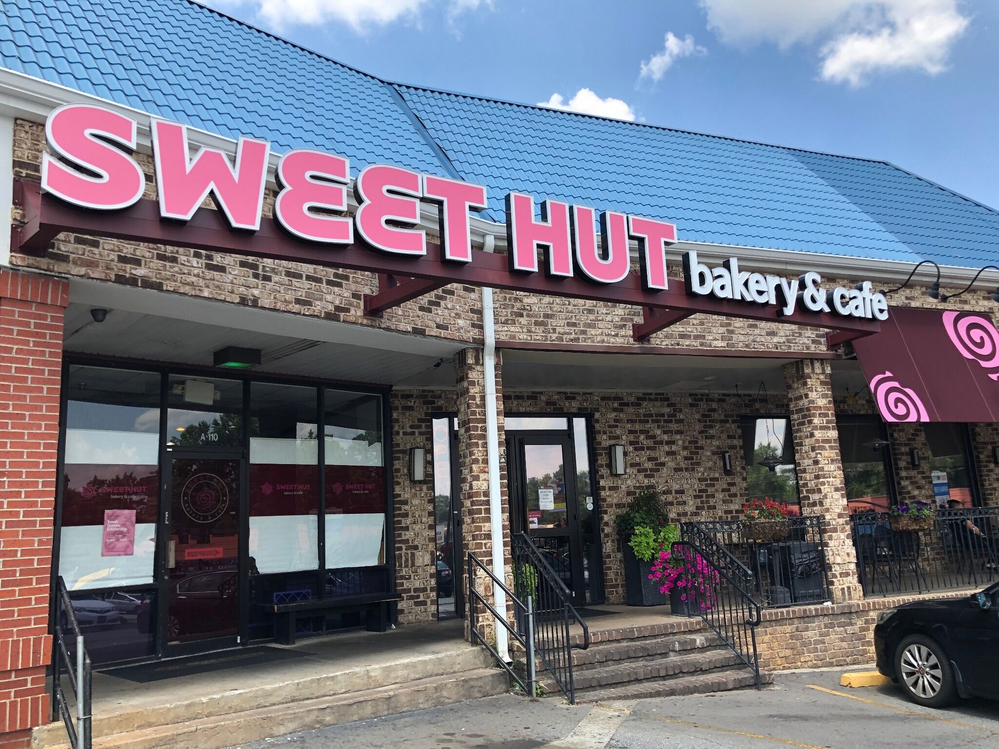 Picture of Sweet Hut Bakery Cafe