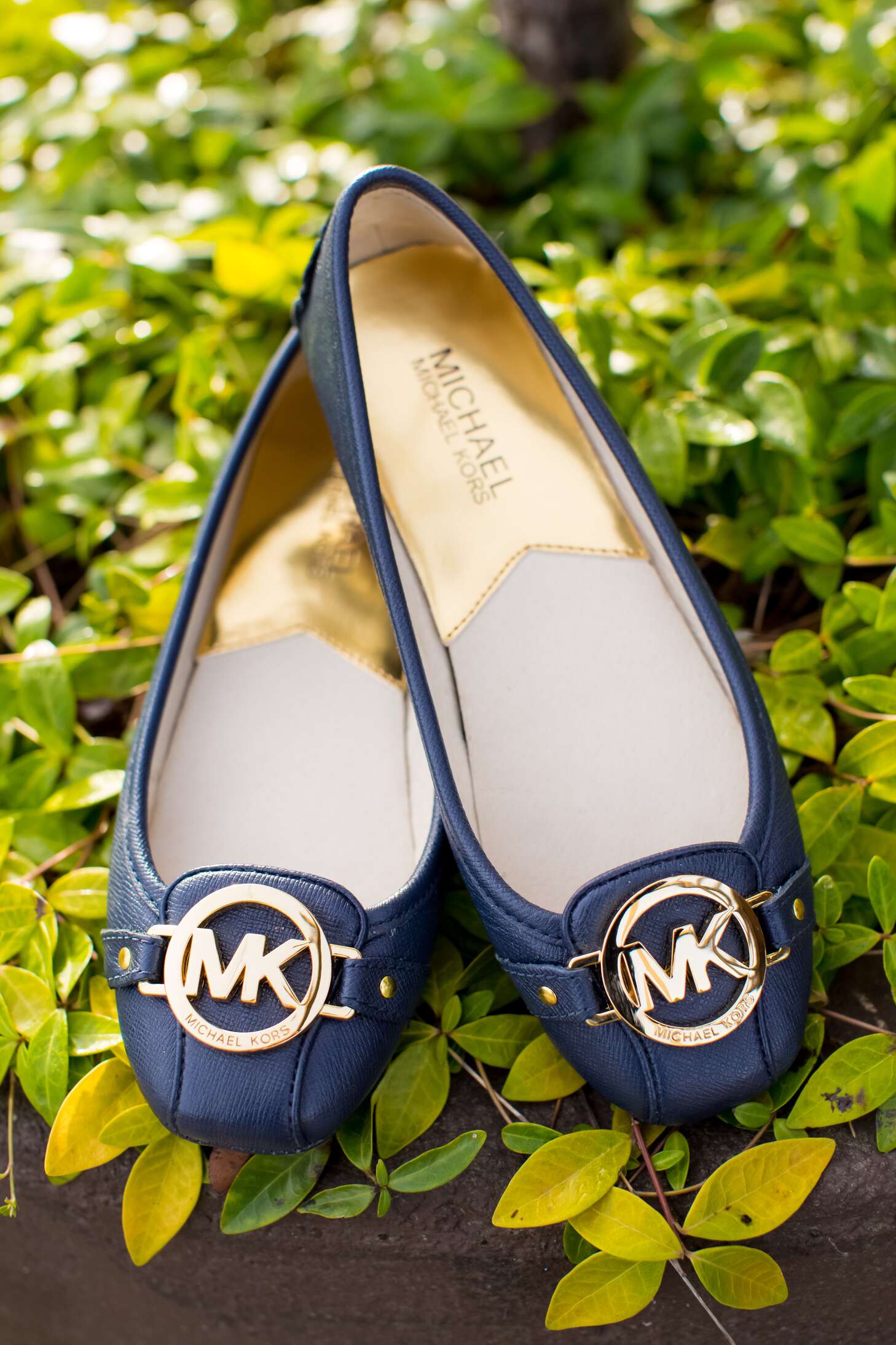 Actualizar 36+ imagen michael kors flats navy blue