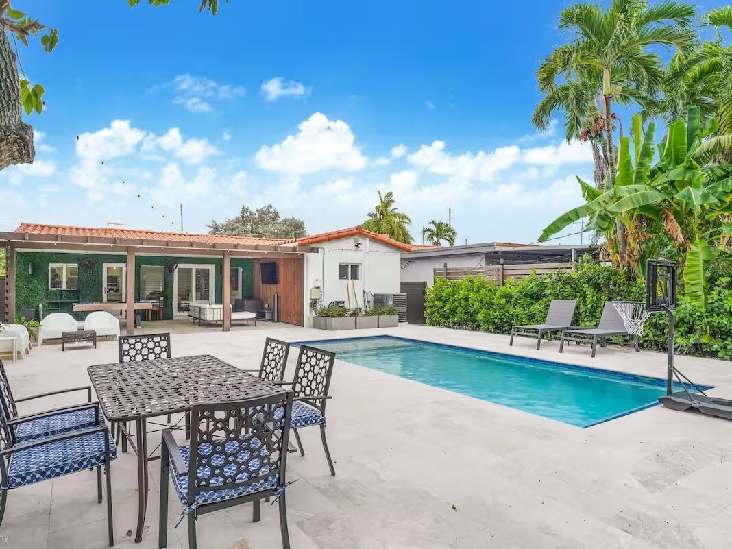 Picture of Airbnb- The Grove Retreat